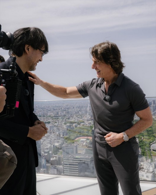 Tom Cruise, Takashi Yamazaki, and Christopher McQuarrie meet at SHIBUYA SKY, atop Shibuya Scramble Square. 2–8. Tom Cruise and Takashi Yamazaki connect over their films during a rooftop conversation at SHIBUYA SKY.